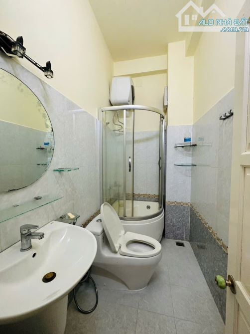Bán Nhà Ngô Quyền 52,6m2 Chỉ Với 6,2 Tỷ Ô Tô Tận Nơi 3 Tầng Kiên Cố - 1