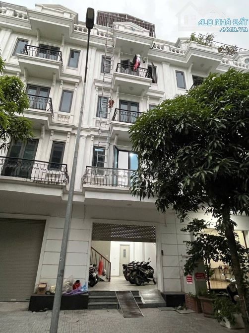 Bán Nhanh Liền Kề Luxury Kiến Hưng – 73m² – 5 Tầng – Vị Trí Đẹp, Tiềm Năng Cao - 1