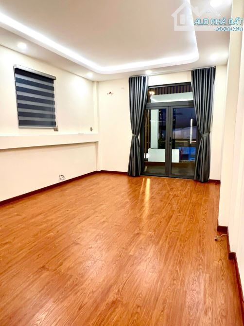 Góc 2 mặt tiền 3/2- Phan xích long -Q11, 4x17m , CN 68.4m2, tiếp khách 12.7 tỷ - 1