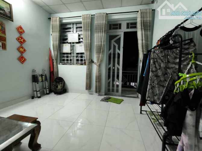 NHÀ CÒN MỚI 2 TẦNG BTCT 3PN 2WC VÀO Ở NGAY GẦN CHỢ ĐÔNG THẠNH - HÓC MÔN - DT RỘNG 88M2 GIÁ - 1