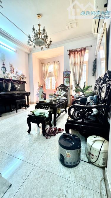 Nguyễn Trãi quận 5 50m2 4 tầng giá chỉ 35 tỷ - 1