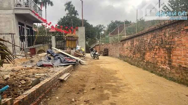 Bán 150m2 đất tại Cố Đụng Tiến Xuân, cách cổng Suối Ngọc Vua Bà 200m, giá nhỉnh 3 tỷ xíu - 1