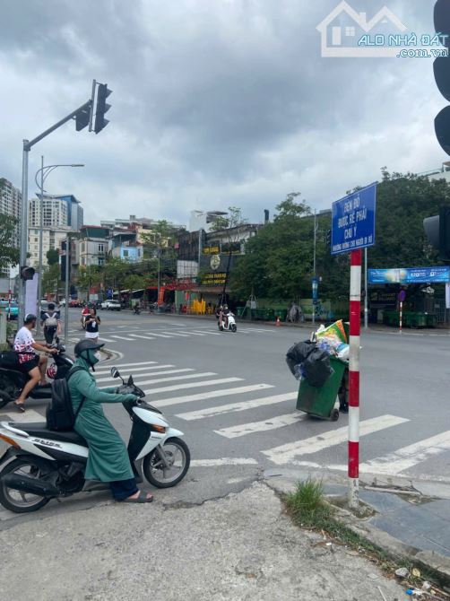 Chủ cần bán gấp CHCC N01 Láng Thượng- 84 Chùa Láng, Đống Đa, Hà Nội Dt 47m2, giá cực tốt - 1