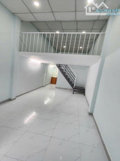 Nhà Vuông 2 tầng Hẻm Ôtô 33m2 – Phan Văn Hùm Q12 - 1