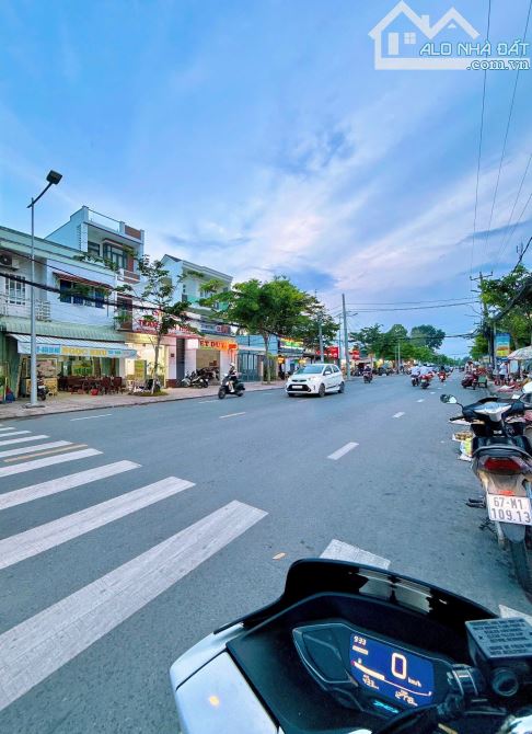 💥 NỀN DT LỚN: XÂY BIỆT THỰ, NHÀ TRỌ, KHÁCH SẠN,… GIÁ RẺ MẶT TIỀN TRẦN QUANG DIỆU, P.BÌNH - 1