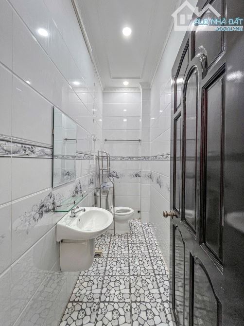NẮM CHÍNH CHỦ BÁN NHÀ 2 TẦNG HẺM 388 NGUYỄN VĂN CỪ - 1