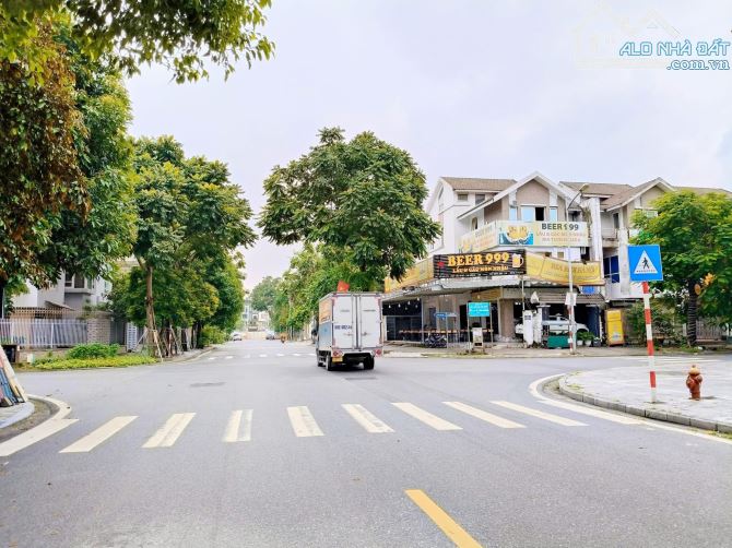 Bán nhà phân lô KĐT Văn Phú Hà Đông, 90m², 4 tầng, vị trí đẹp ngã 3, vỉa hè rộng - 1