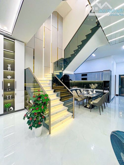 NẮM CHÍNH CHỦ BÁN NHÀ 3 TẦNG MẶT TIỀN ĐƯỜNG D4 KHU HỒNG LOAN - 1