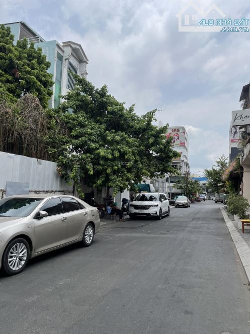 Khuôn lớn MT Lê Ngô Cát, Quận 3, 10x31m, CN: 311m2, Đất trống - Tiện xây mới, giá 120 tỷ - 1