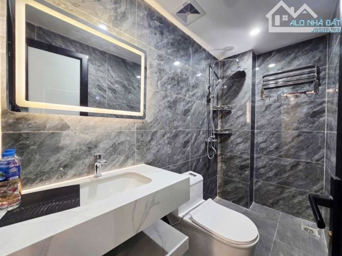 HOÀNG HOA THÁM 6 TẦNG THANG MÁY-DT 45M GIÁ 11,7 TỶ GẦN Ô TÔ - 1