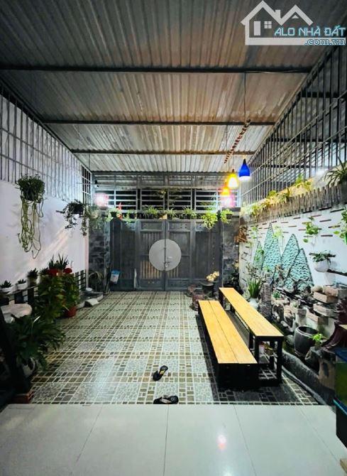 BÁN NHÀ MẶT TIỀN KINH DOANH HÓC MÔN GIÁP QUẬN 12 - 1