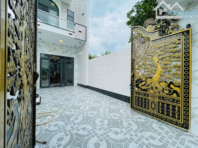 Bán Nhà Trung Tâm Thị Trấn Đức Hòa, 170m2 - 1 Trệt 1 Lầu 3 Phòng Ngủ "Nhà Đẹp Hướng Nam" - 1