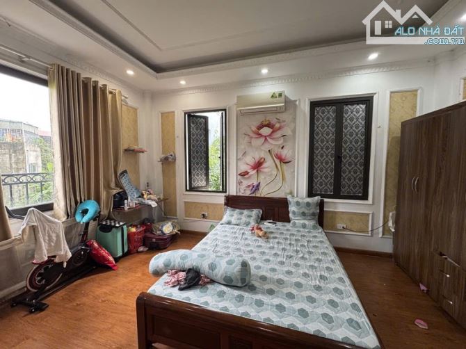 BÁN NHÀ THẠCH BÀN LONG BIÊN 5 TẦNG 40M2 – NHÀ ĐẸP-LÔ GÓC- OTO ĐỖ CỬA- KHÁCH CHỈ CẦN XÁCH V - 1