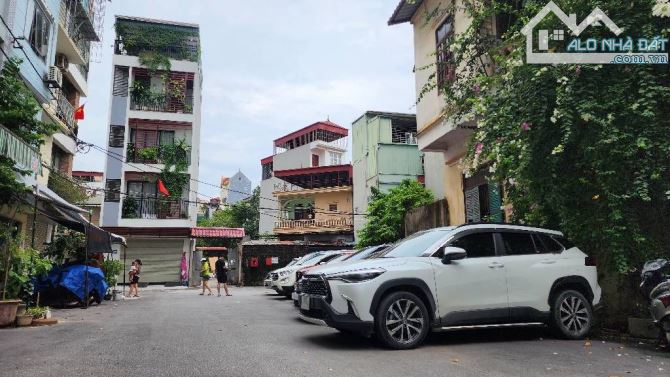 Cần bán miếng đất xuân la 41m2 mặt tiền 4M sổ đỏ chính chủ đất nở hậu ô tô đỗ trước mặt ng - 1