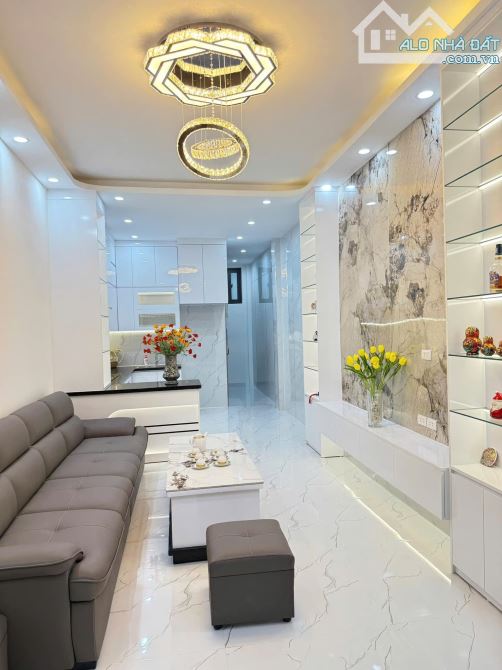 Bán nhà Trần Cung, 10m ô tô, sát phố, nội thất xịn sò, 39m2, 9.5 tỷ. - 1