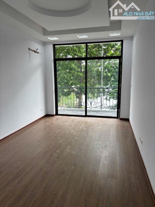 PHÂN LÔ VỈA HÈ Ô TÔ TRÁNH KINH DOANH THANG MÁY Ở SƯỚNG 50M 15,8tỷ có thương  lượng - 1