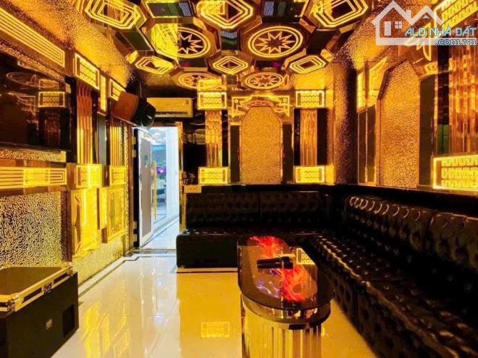 Siêu phẩm tân cổ điển - DT64m2 x 5 tầng thang máy - Xe hơi ngủ nhà - Mặt tiền VIP Gò Vấp - 1