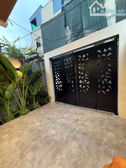 Cần bán Nhà 3 tầng xây độc lập lô góc ngõ đường Giải Phóng - Trường Thi - Nam Định: - 1