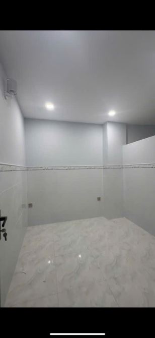 BÁN NHÀ NGANG 5.7 X16 ĐÚC 4T THU NHẬP CÓ 420 TRIỆU - 1
