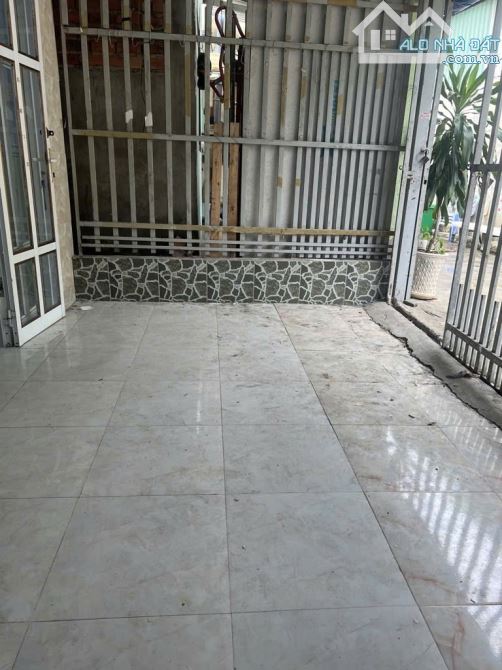 NHÀ CẤP 4,DT 5X17m , 85M2, 2PN, NGUYỄN VĂN TẠO  CHỈ 2.TY4 - 1