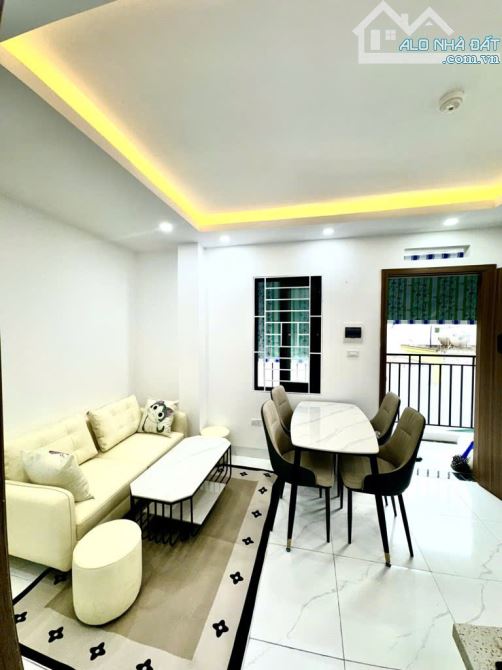 Bán căn CCMN tại MỄ TRÌ đường thoáng, ngõ rộng đủ đồ giá chỉ nhỉnh 1 tỷ - 1