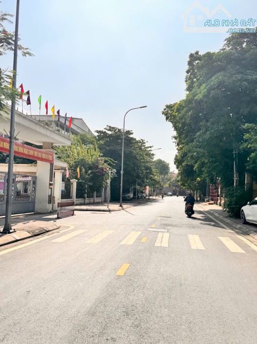 BÁN ĐẤT THỤY PHƯƠNG 50M2, SỔ ĐỎ, LÔ GÓC, NGÕ THÔNG, ĐẦU TƯ, XÂY CHUNG CƯ MINI TỐT - 1