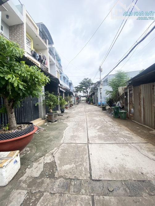 NHÀ CẤP 4-GÒ XOÀI-BÌNH TÂN-64M2-HXH 6M THÔNG TỨ TUNG-CHỈ 3.X TỶ - 1