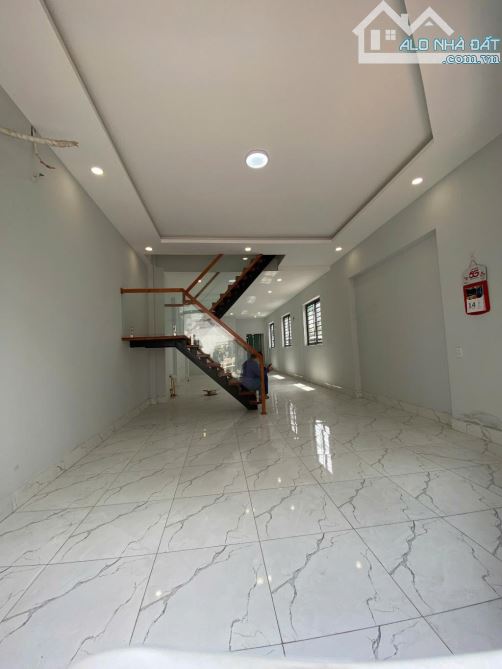 107 * siêu phẩm ( 5 X 20 ),  lô góc, 3 tầng , hẻm xe hơi tới nhà, giá 5 tỷ còn TL - 1