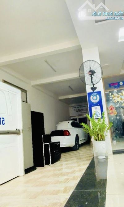 NHÀ ĐẸP 3 TẦNG – HẺM XE HƠI 8M – SÁT MT– 60M – 4PN – GẦN AEON, ĐHCT, GA T3 - 1