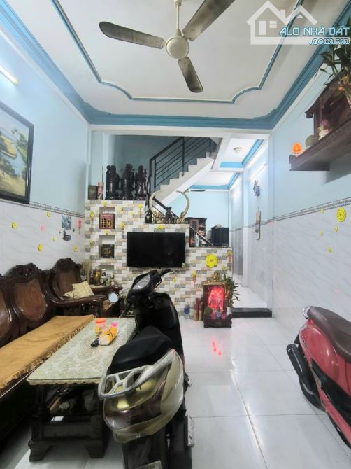 TÂN BÌNH - NHÀ 4 TẦNG BTCT - 4 PHÒNG NGỦ - HẺM XE HƠI THÔNG - TRẦN VĂN QUANG - 1