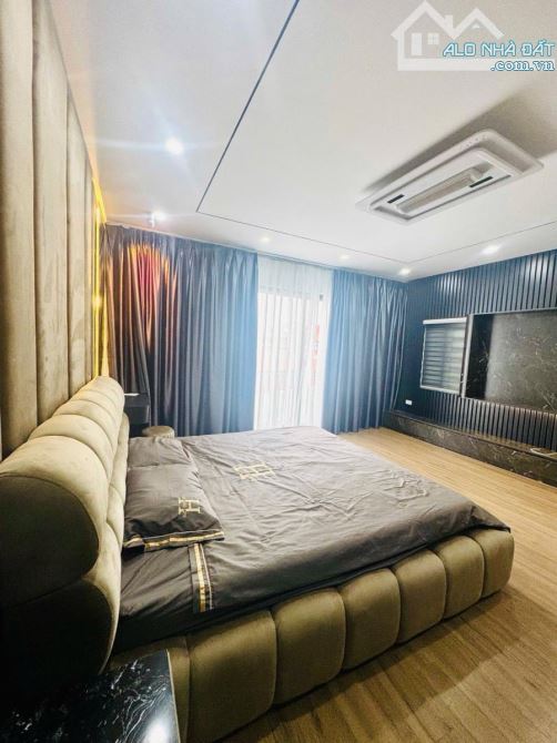 Bán nhà Nguyễn Văn Cừ 50m x 6 tầng thang máy MT 5m giá 10,8 tỷ - 1