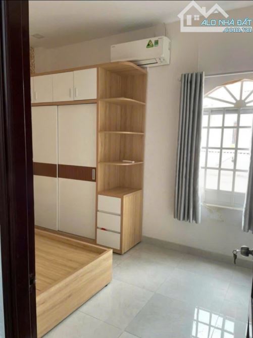 KHU NỘI BỘ 4 CĂN HXH CÁCH MT 20M 4 TẦNG 45M2 (4X9.3). 4PN ĐANG CHO THUÊ NGUYÊN CĂN 16/THÁN - 1