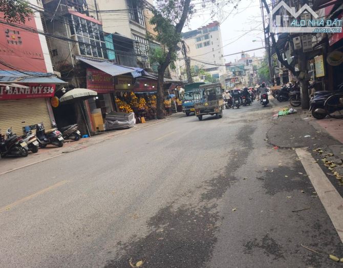 GẤP GẤP 💥💥💥BÁN NHÀ LÔ GÓC MẶT TIỀN 9M LA THÀNH - Ô TÔ- KINH DOANH GIÁ 35,5 TỶ - 1
