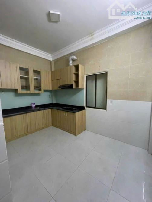 KHU NỘI BỘ 4 CĂN HXH CÁCH MT 20M 4 TẦNG 45M2 (4X9.3). 4PN ĐANG CHO THUÊ NGUYÊN CĂN 16/THÁN - 1