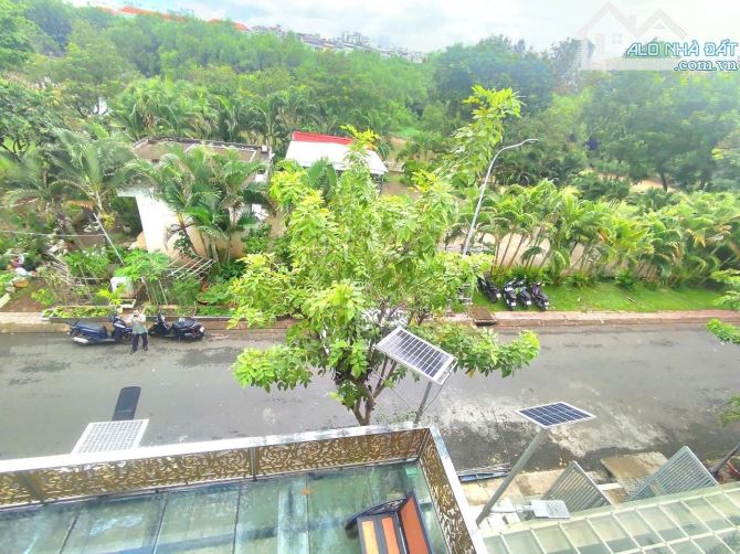 BÁN BIỆT THỰ 4 TẦNG P. TÂN PHONG, QUẬN 7, 7M x 18M, 28 TỶ - 12