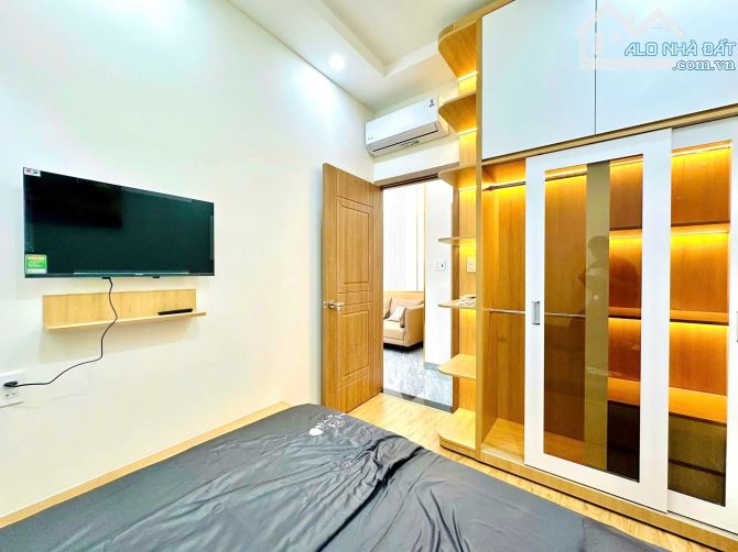 Villa Mini Góc 2 MT Hẻm - Đường CMT8 Tân Bình - Chỉ Hơn 5T - 12