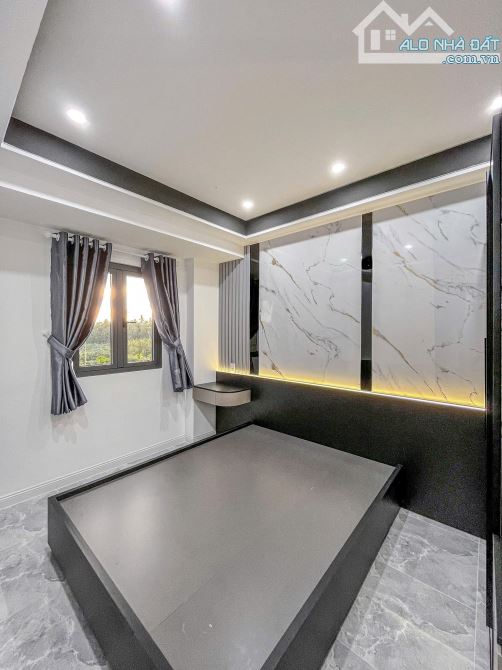 NẮM CHÍNH CHỦ BÁN NHÀ 3 TẦNG 2 TẦNG HẺM NGUYỄN VĂN LINH - 12