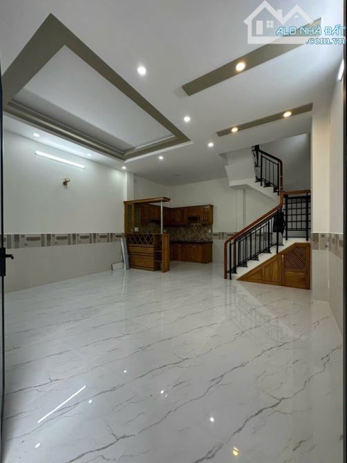BÁN NHÀ ĐẸP 3 TẤM GẤP TẠI Q4 GIÁ 5TỈ 790 TL VỊ TRÍ 1/ KHU DÂN CƯ DT 5.9*9 GIÁP Q1 - 12