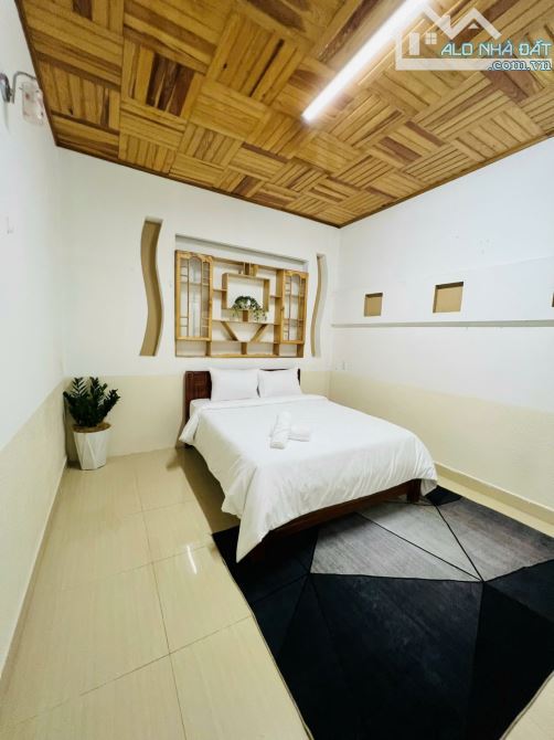 NHÀ BÁN - ĐƯỜNG NGUYỄN HỮU CẢNH - P.LÂM VIÊN (P8) - ĐÀ LẠT - 3P.NGỦ - 183.7M2 - 8.6 TỶ - 13