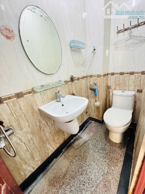 NHỈNH 5 TỶ,CẦN BÁN NHANH NHÀ ĐẸP 5 TẦNG BÙI QUANG LÀ GÒ VẤP,4*10M,DÒNG TIỀN 30 TRIỆU/THÁNG - 13