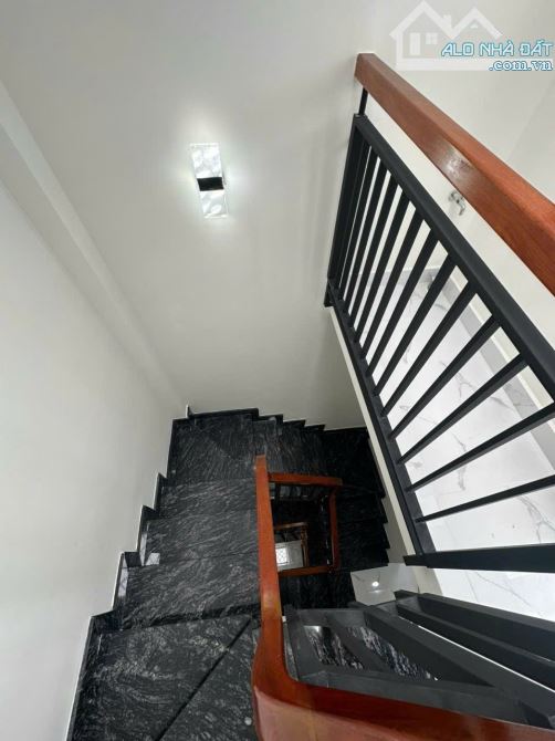 BÁN NHÀ ĐẸP 3 TẤM GẤP TẠI Q4 GIÁ 5TỈ 790 TL VỊ TRÍ 1/ KHU DÂN CƯ DT 5.9*9 GIÁP Q1 - 13