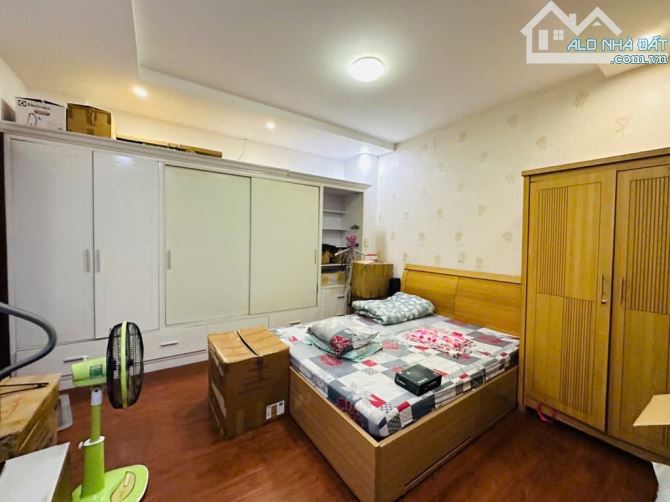 Bán nhà Phú Nhuận, mặt tiền KD 4 Tầng, ngang 4.7m, Nguyễn Văn Trỗi_Trần Hữu Trang, 13.x Tỷ - 2