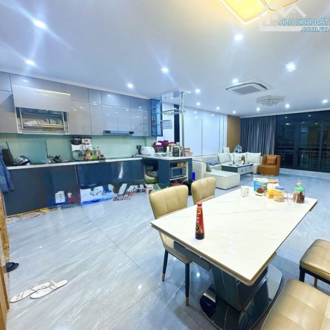 BÁN NHÀ PHÂN LÔ MẶT TIỀN KHỦNG GẦN CHỢ NHÀ XANH - 2