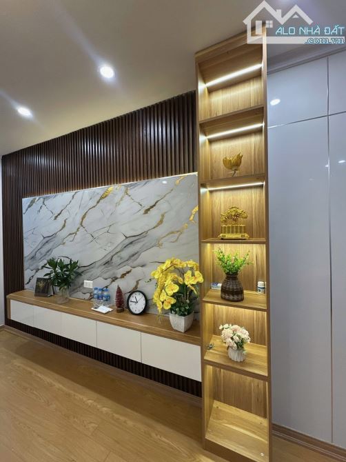 Chủ gửi bán tập thể tầng 3 Thái Thịnh 2 ngủ 2 vs, nội thất mới đẹp ở ngay - 2