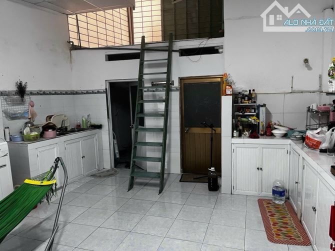 Nhà cách cầu Phú Xuân 500m DT: 99m2 Huỳnh Tấn phát TT nhà bè chỉ 4,7 đồng - 2