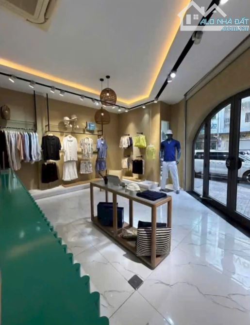 SIÊU PHẢM ! Nhà Góc 2 Mặt tiền 416 Võ Văn Tần, P.Bàn Cờ | DT: 6x9m | HĐT : 60tr/thang | - 2