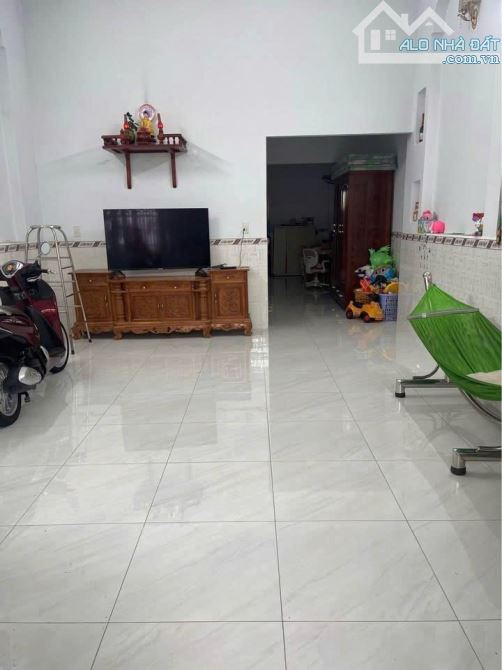 GẤP ! Bán căn nhà c4 ở Bến Xe An Sương 4x17 ( 68m2 ) 690 TRIỆU Sổ hồng riêng sang tên - 2