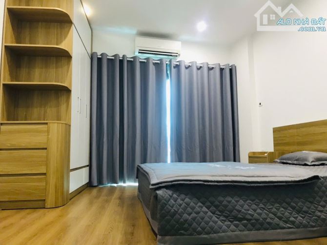 Yên Ngưu,Huỳnh Cung,298 Ngọc Hồi,38m 5 tầng 4.65 tỷ ngay chợ - 2