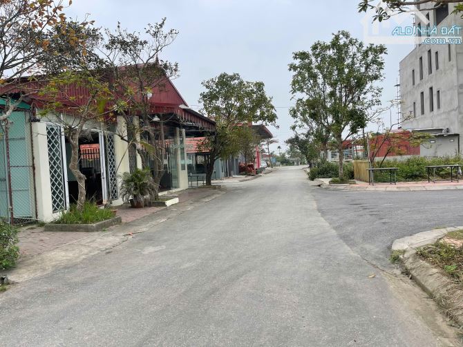 Bán lô đất 132,7m2 ngang 8,4m mặt đường trục xã Lạng Công Đông Phương Kiến Thụy Hải Phòng - 2