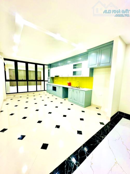 👉NHÀ MỚI ĐẲNG CẤP , 7 TẦNG THANG MÁY - FULL NỘI THẤT CƠ BẢN - NGÕ RỘNG THOÁNG - 2